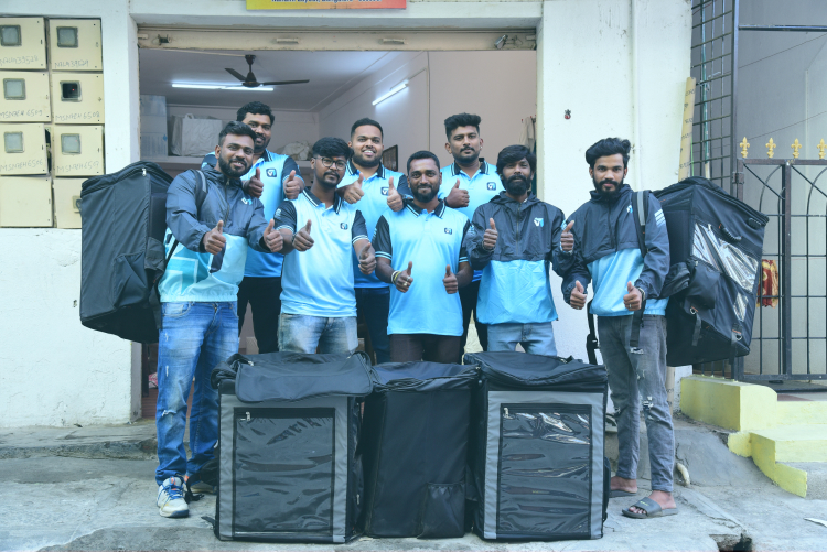 Courier delivery team